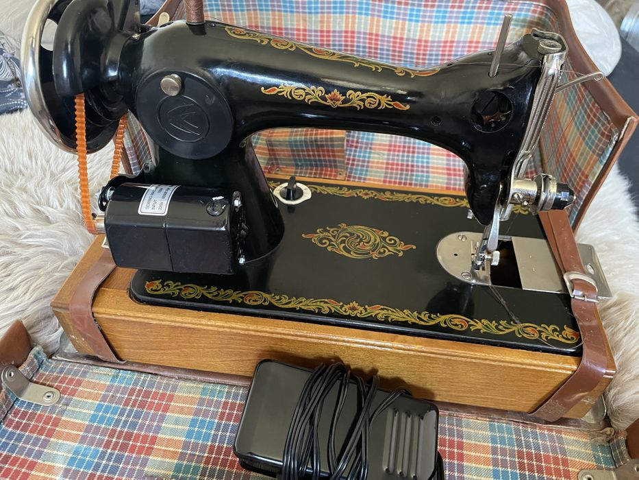 Masina de Cusut Vintage Singer Podolsk
