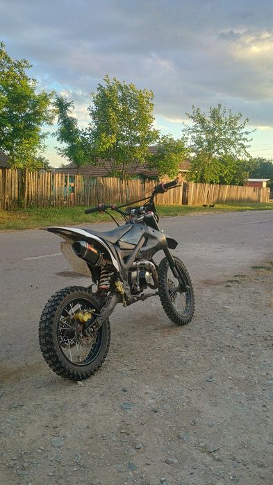 Vând cross kxd 140cc