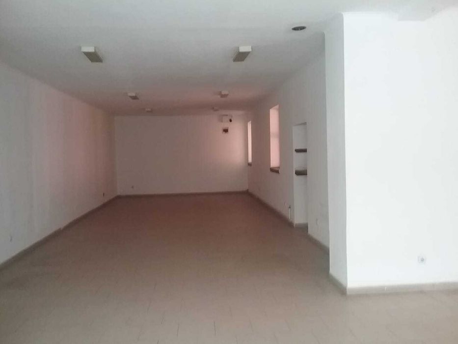 Spațiu comercial sau producție