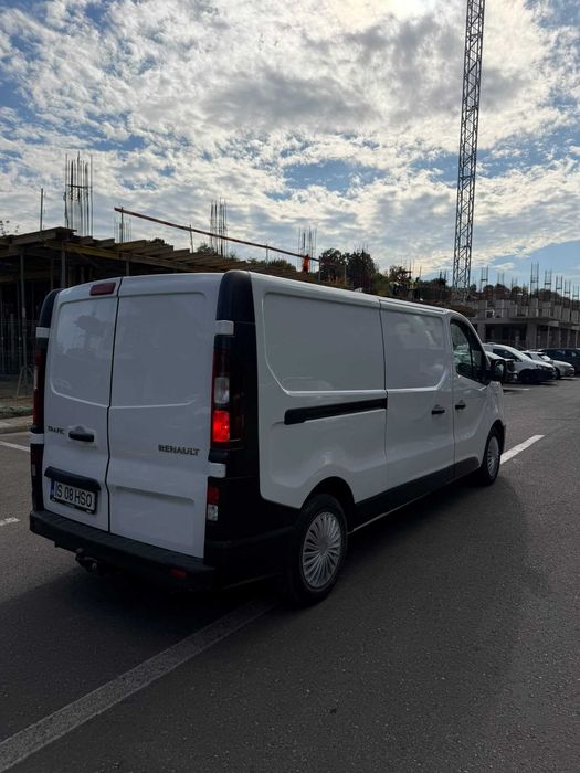 RENAULT Trafic 2019 — imagine 2