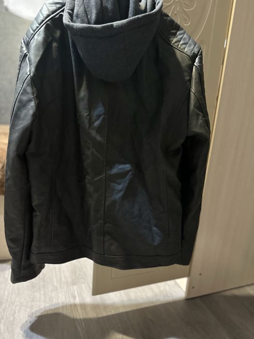 Продам кожаную куртку