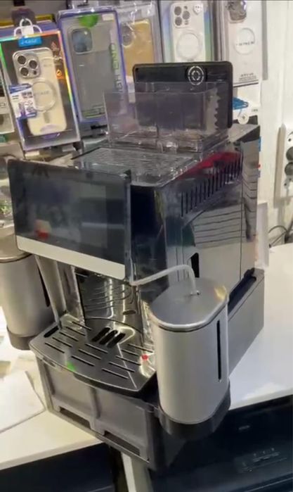 Продам кофемашина новый