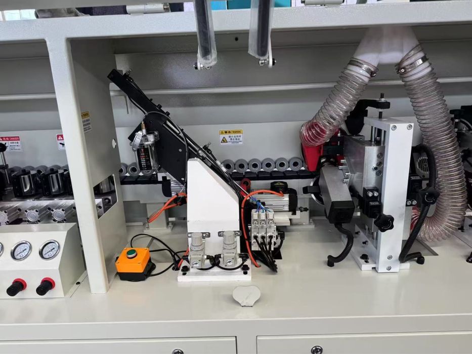 Кромкооблицовочный станоК HX-500E