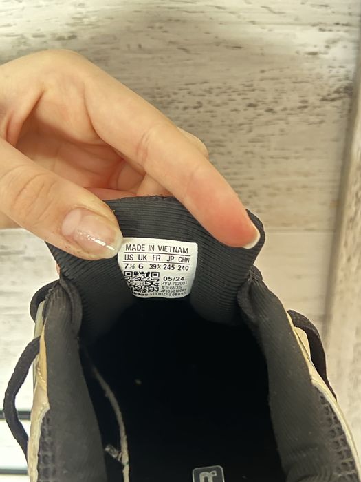кроссовки Adidas