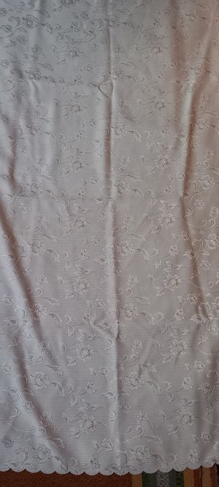 Тъкани черги и една покривка за маса