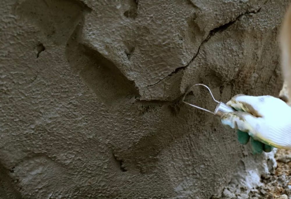 Камни , скалы, мох ,  для ландшафтногодекора.