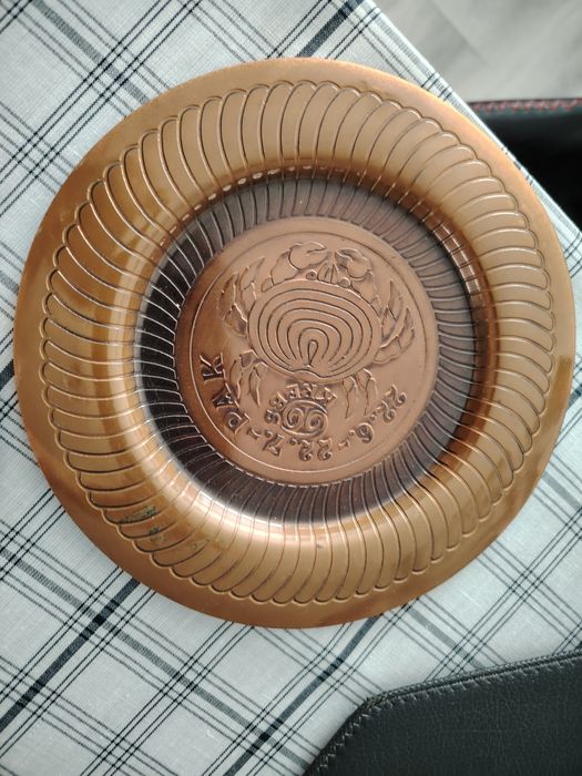 Медни чинии за стена със две зодии