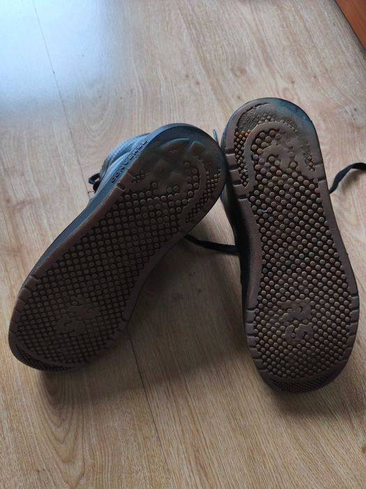 Запазени маратонки Converse