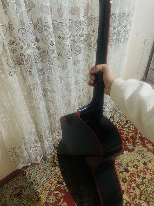 Gitara holati yaxshi sotiladi