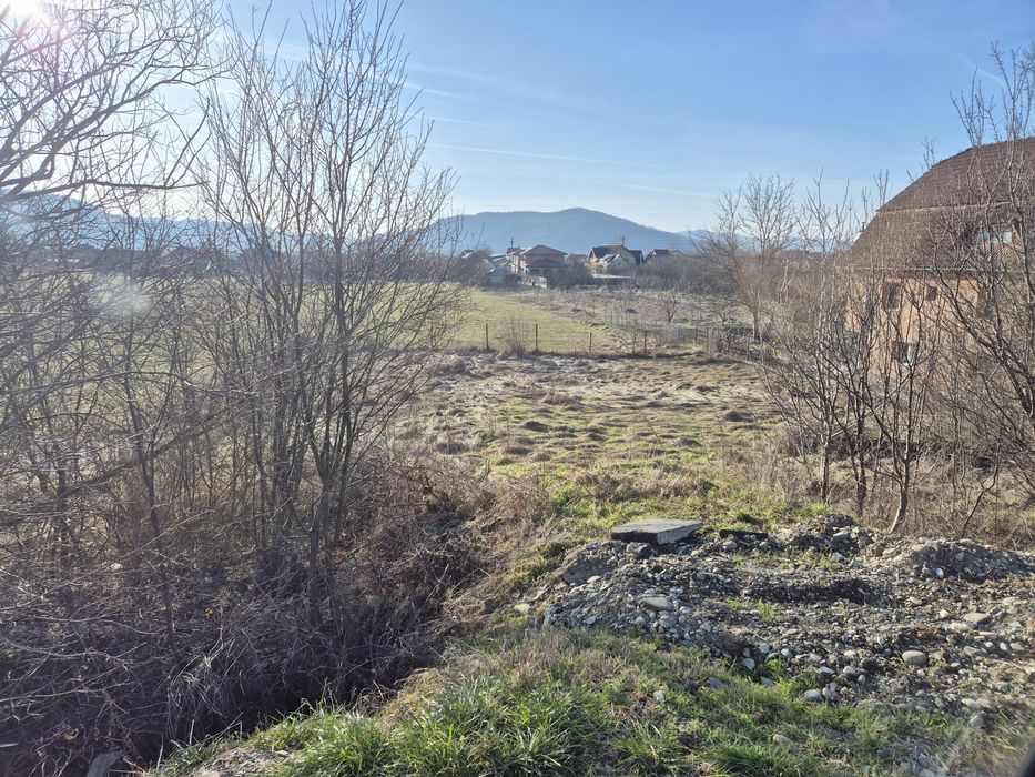 De vanzare teren 993 mp intravilan Urisor Com. Caseiu