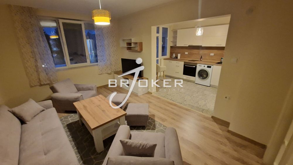 Продава се Двустаен апартамент в Кърджали, Център - 63 кв.м за 1862 €/кв.м - Снимка #1