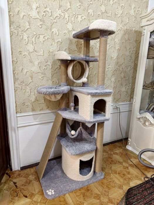 Игровой комплекс кошек. Домик для кошек.  Есть разные