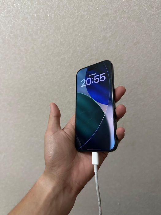 Телефон Iphone 16 pro