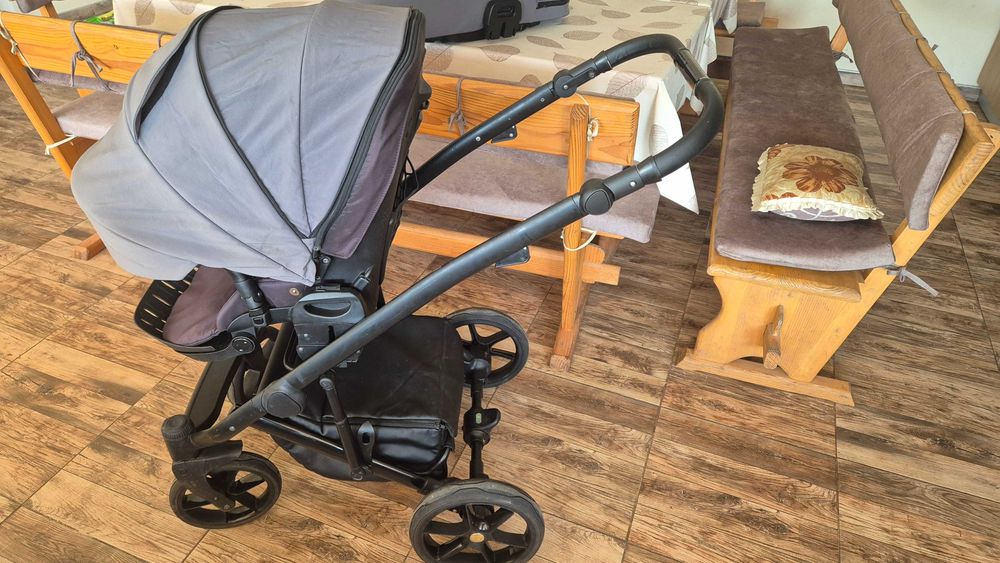 Бебешка количка Milu Kids Luvia