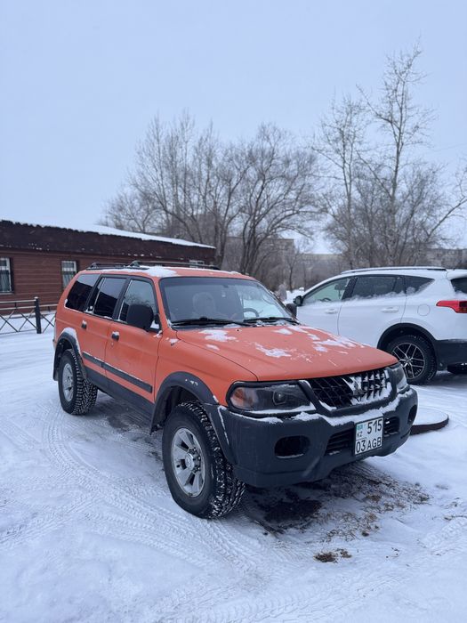 Продам машину Mitsubishi Montero