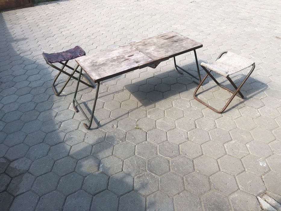 Походные стол и стулья