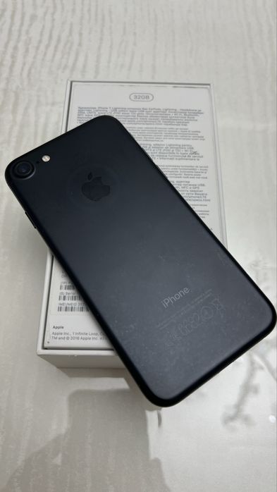 iPhone (Айфон) 7 в отличном состоянии