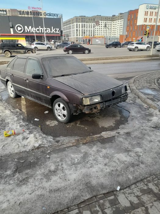 Volkswagen Passat B3 седан
