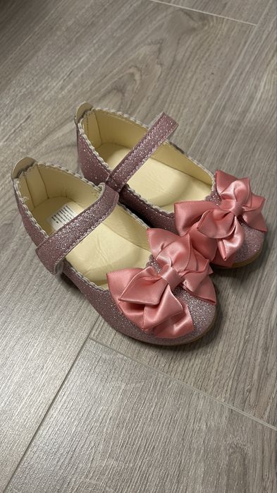 Pantofi roz de ocazie pentru fetite marimea 23