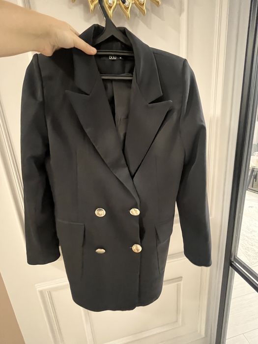 Продам женские пиджаки