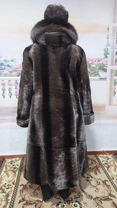 Продам шубу Мутон.