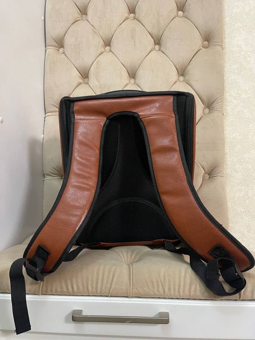 Переноска-рюкзак для домашних питомцев