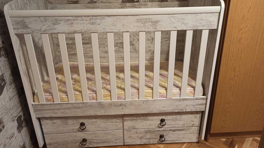 Бебешко легло/ креватче + Подарък