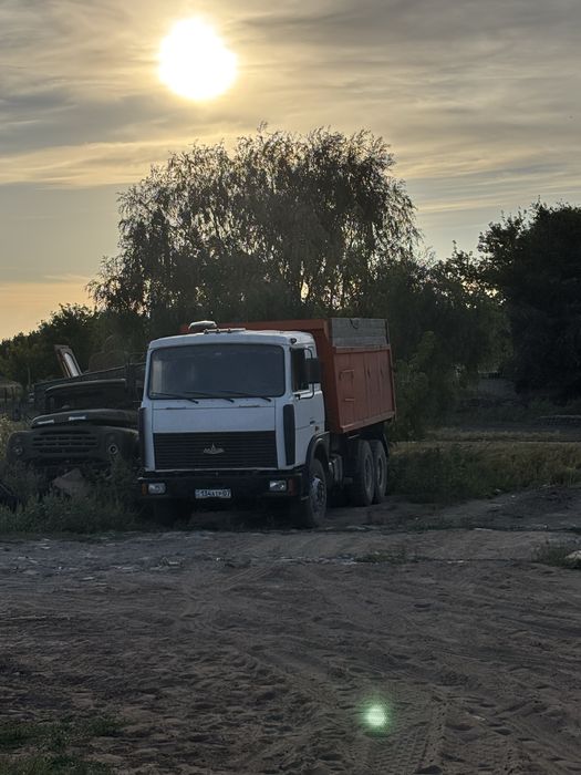 Продам маз 2007 года матор ямз 238