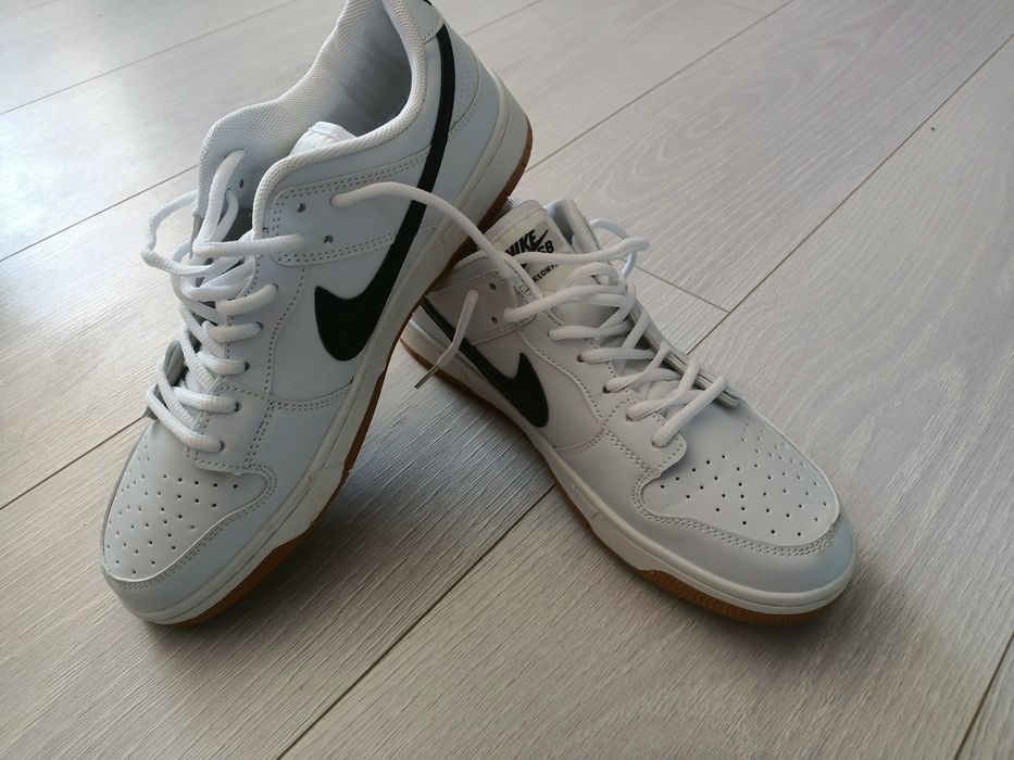 Продам кроссовки NIKE, новые, размер 43