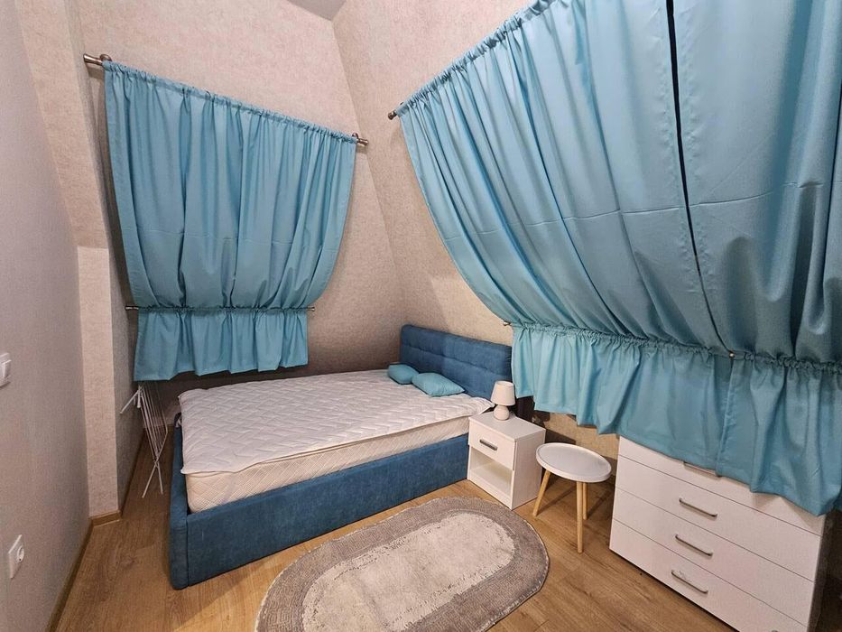 Дава се под наем Тристаен апартамент в Бургас, Възраждане - 77 кв.м за 663 € - Снимка #3