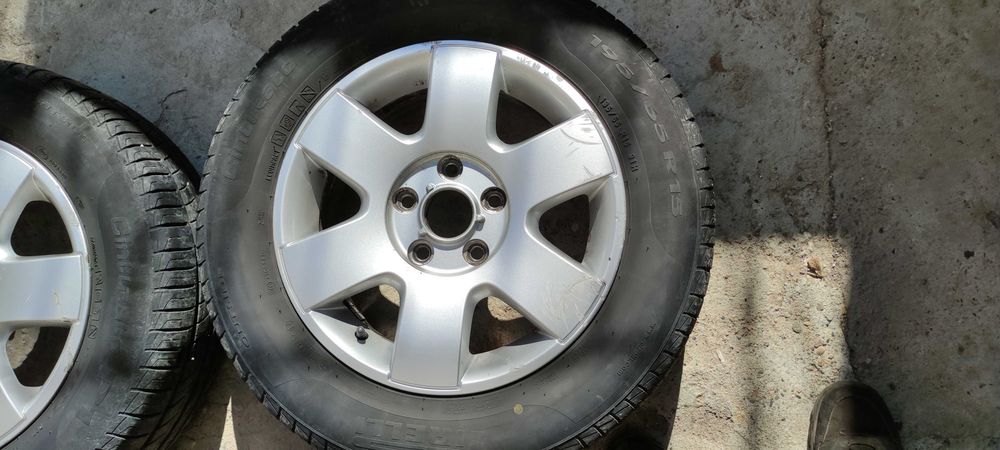 Продавам  оригинални алуминиеви джанти  за Vw    5 x 112 15 цола