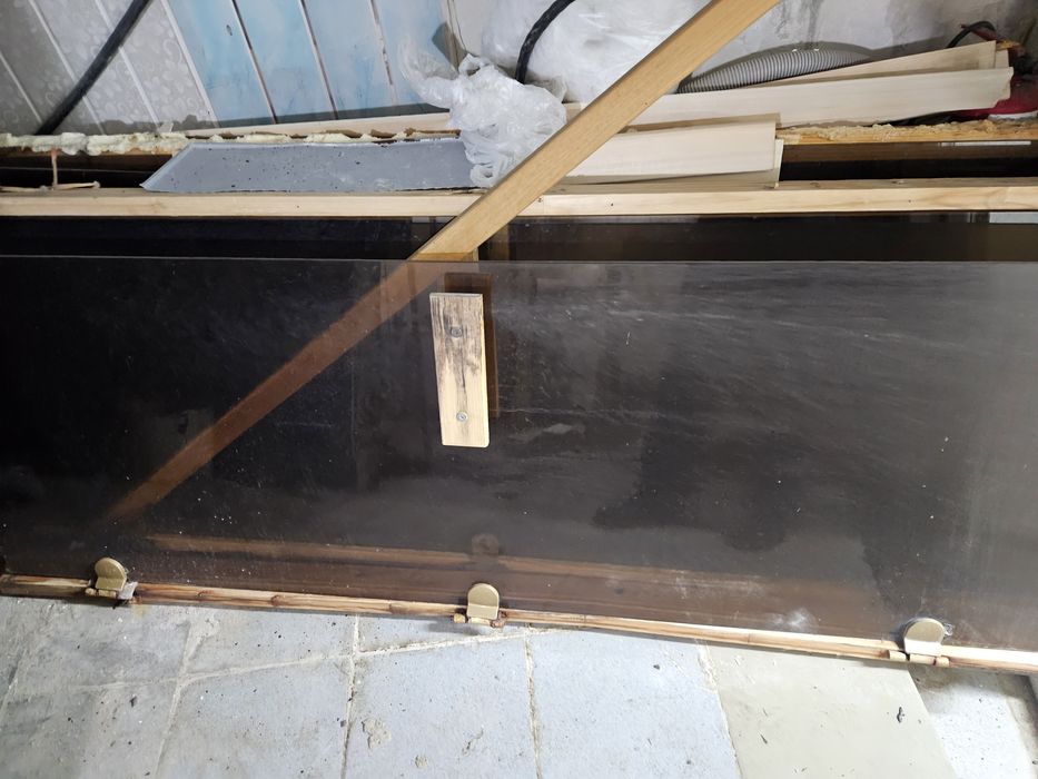 Продам стеклянные двери для парных