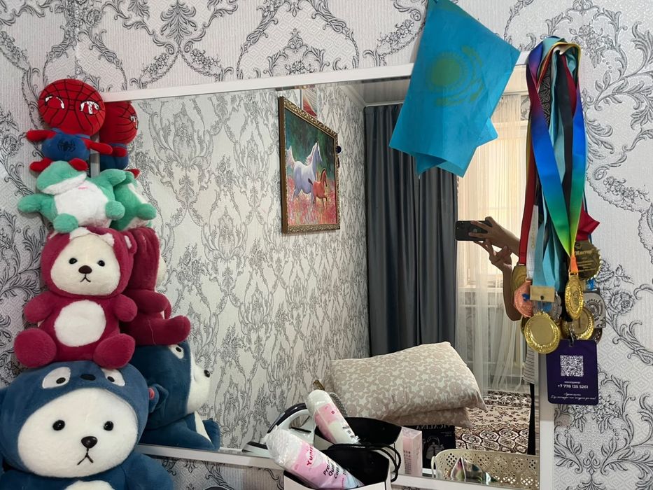 Продам шифионер и комод с зеркалам
