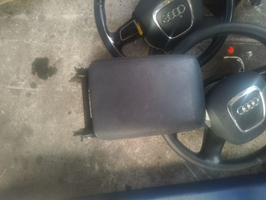 Cotieră Audi A4 b8 de piele