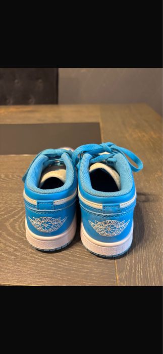 adidasi nike dunk marimea 33 university low noi