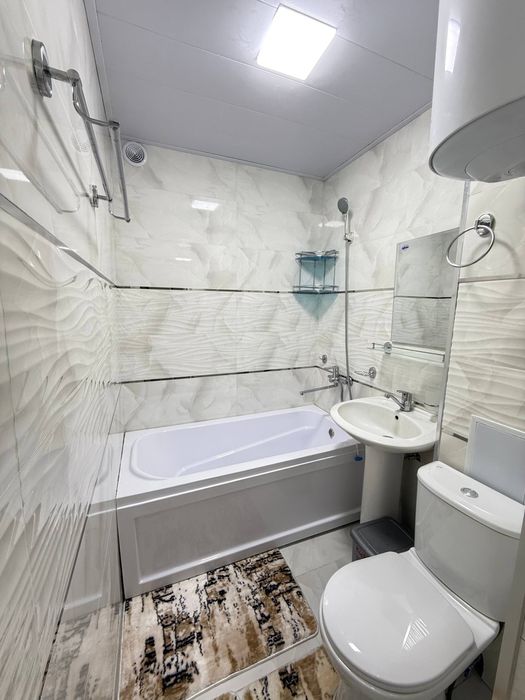 Срочно продаётся 2х-комнатная квартира переделанная на 3