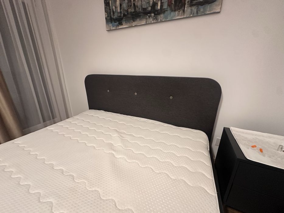 Pat dormitor cu slatea JISK gri ichis saltea medie - tare