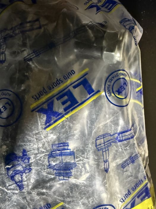 Комплект предни долни носачи ляв-десен за Mercedes C class W203