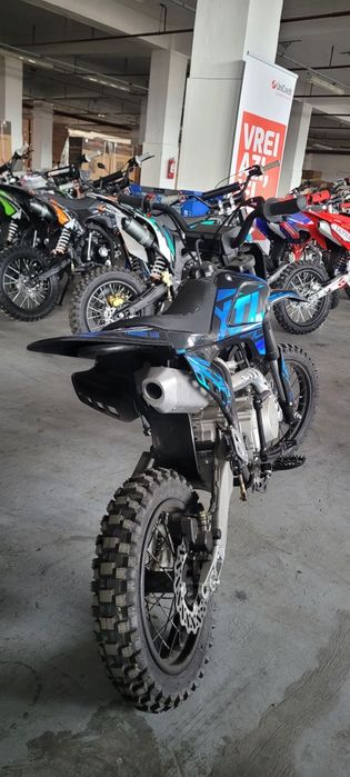 Cross 125cc xtl cu sitkere holografice