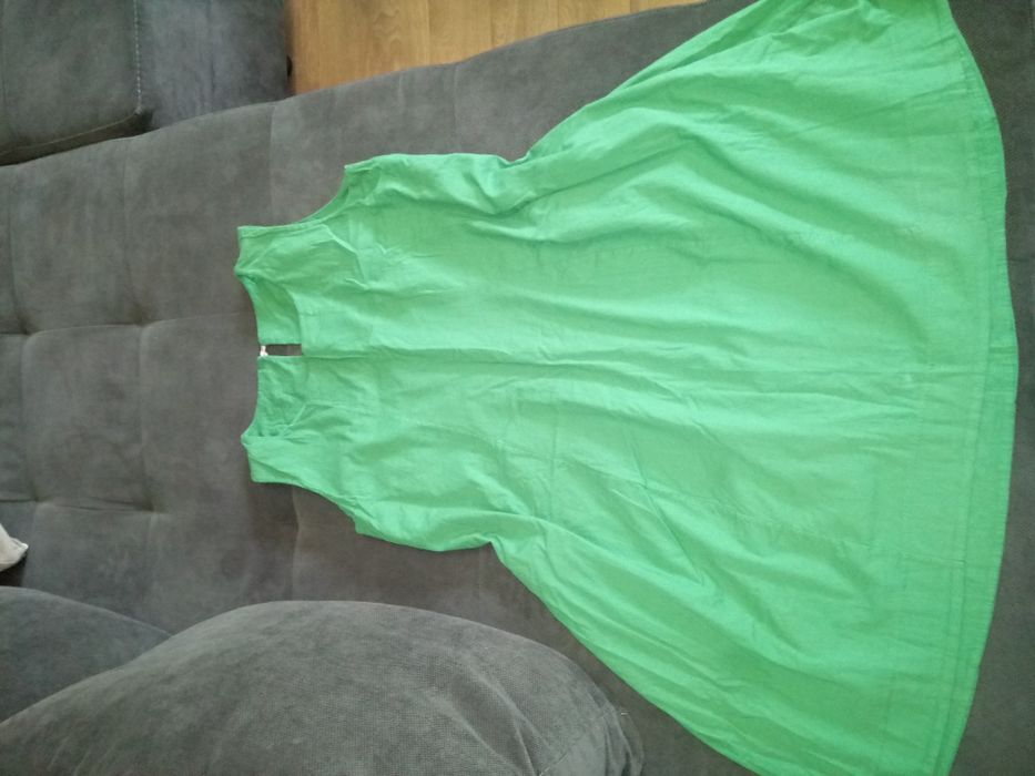 Зелена рокля