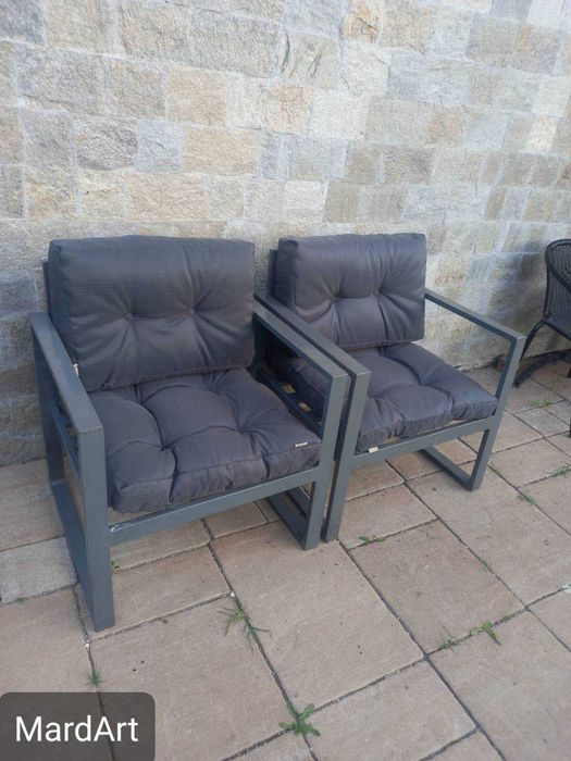 Продавам градински столове