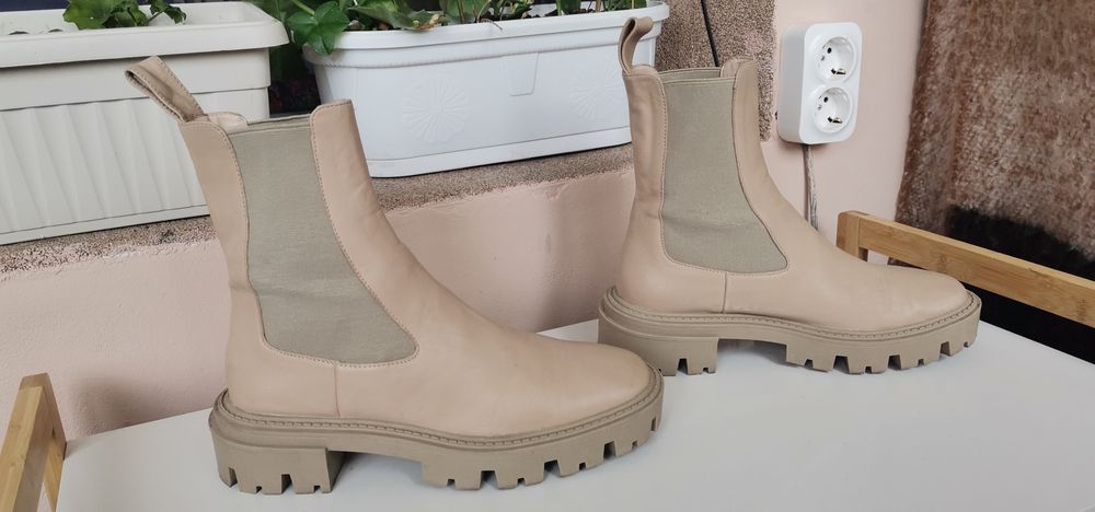Дамски ботуши Zara 38н.Естествена кожа