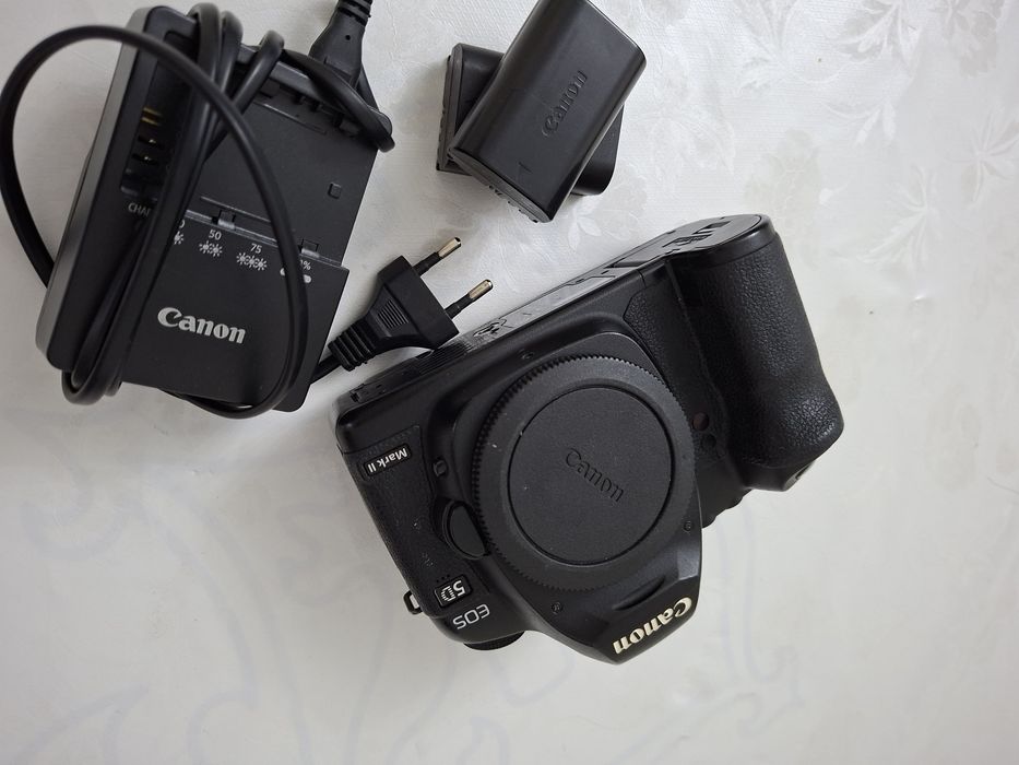 Продается фотоаппарат Cenon