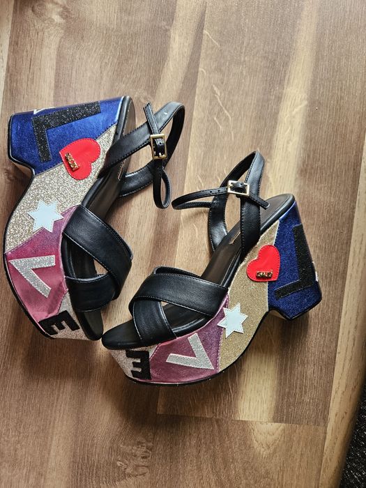 Дамски сандали GAUDI