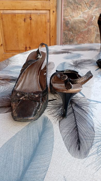 Ayollar uchun oyoq kiyimlar