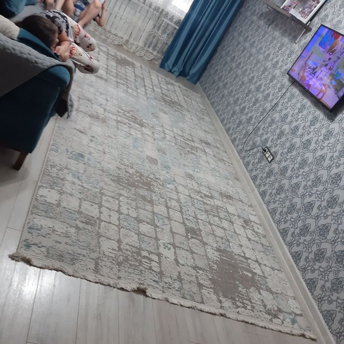 Продам ковёр 38500тг