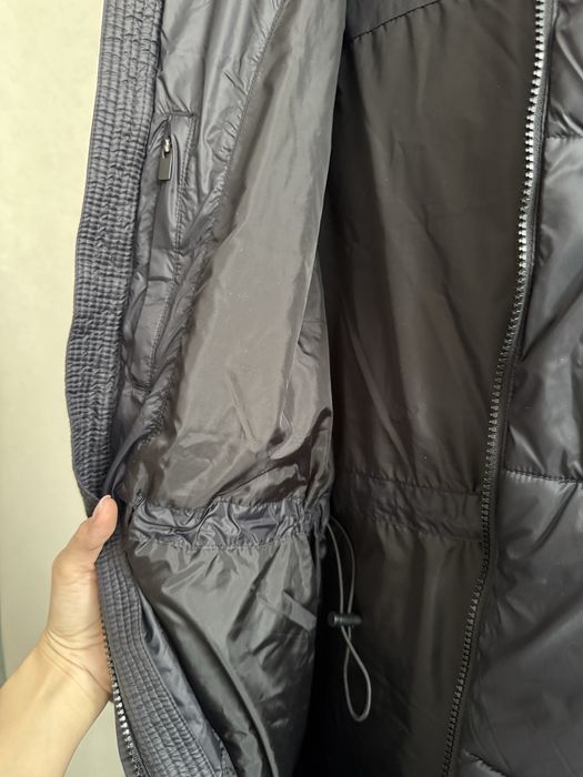 Продам Новую куртку Calvin Klein