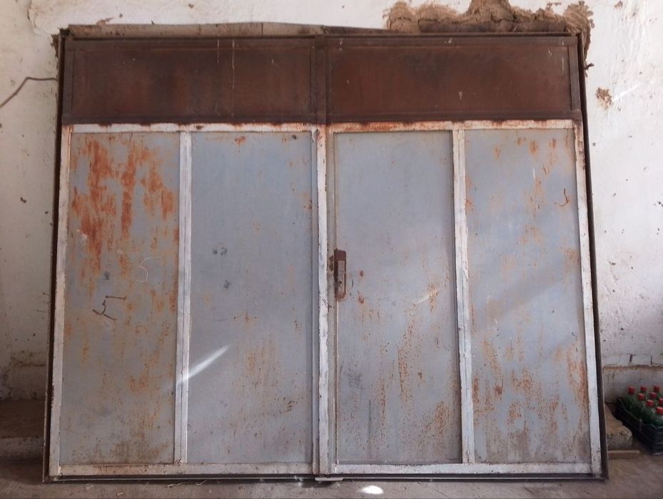 Темир дарвоза сотилади /  железная ворота