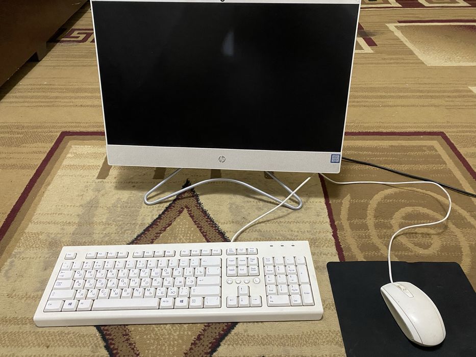 hp kampyutir. win 10 .99,9gb lokalniy disk 831 .