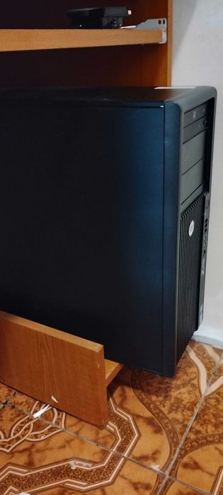 Продавам настолен компютър HP  Z420 нов неизползван повече информация